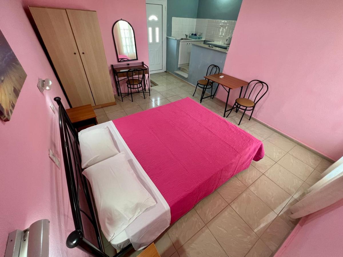Elena Pool Aparthotel Агиос Георгиос Екстериор снимка