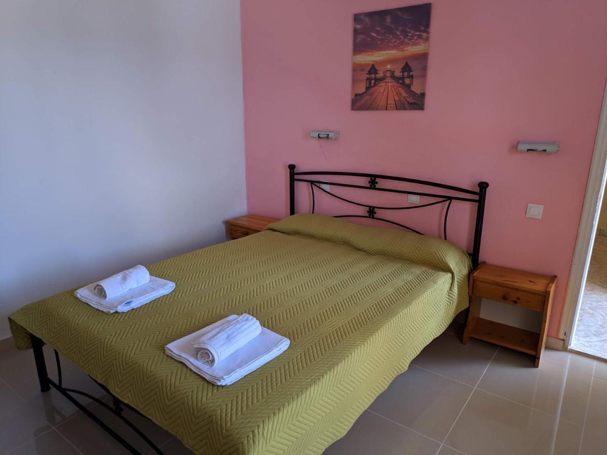 Elena Pool Aparthotel Агиос Георгиос Екстериор снимка