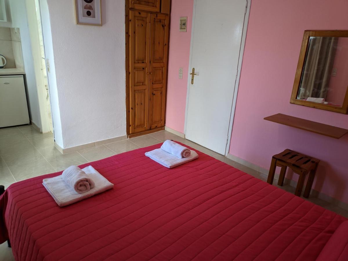 Elena Pool Aparthotel Агиос Георгиос Екстериор снимка